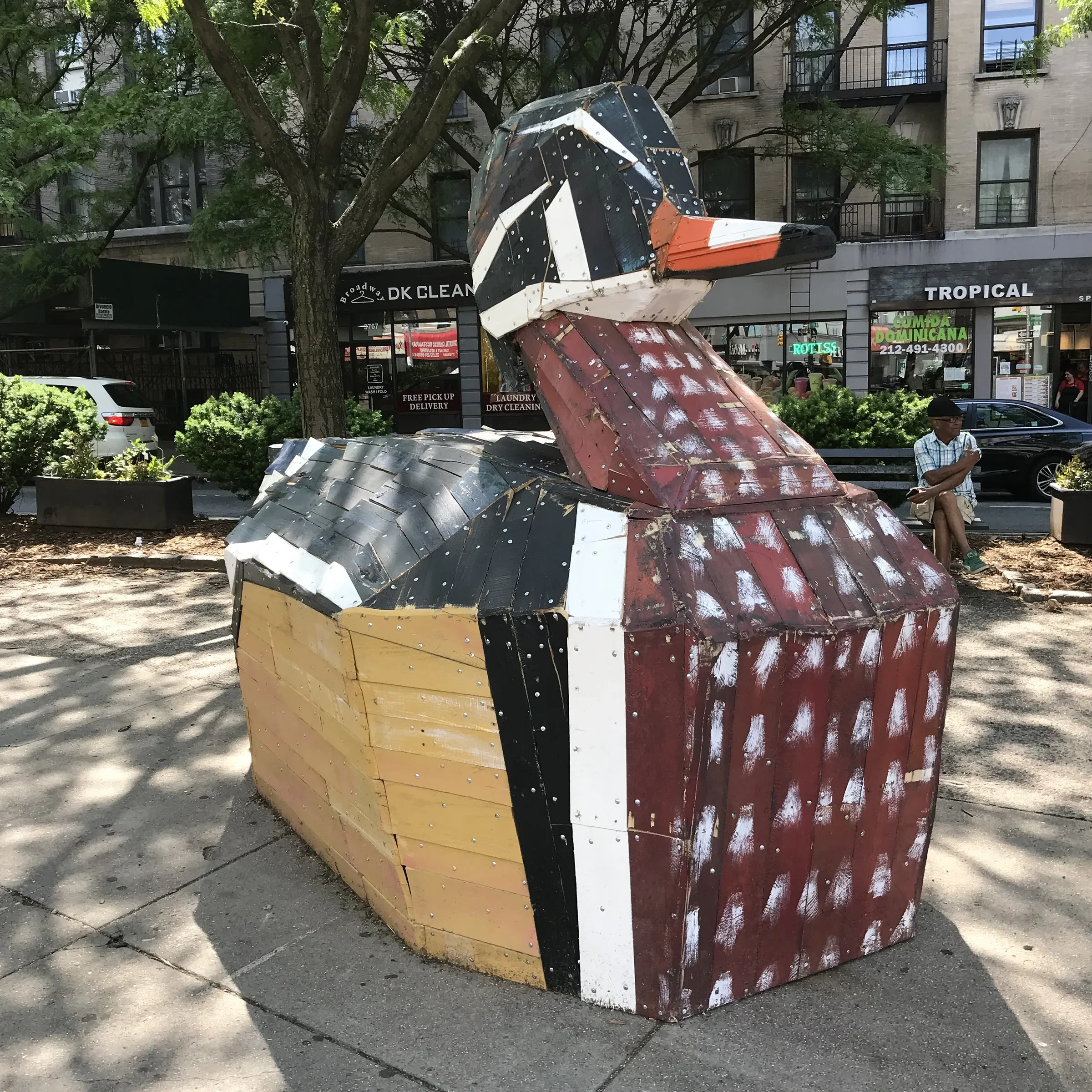 Nicolas Holiber Birds on Broadway sculpture installation